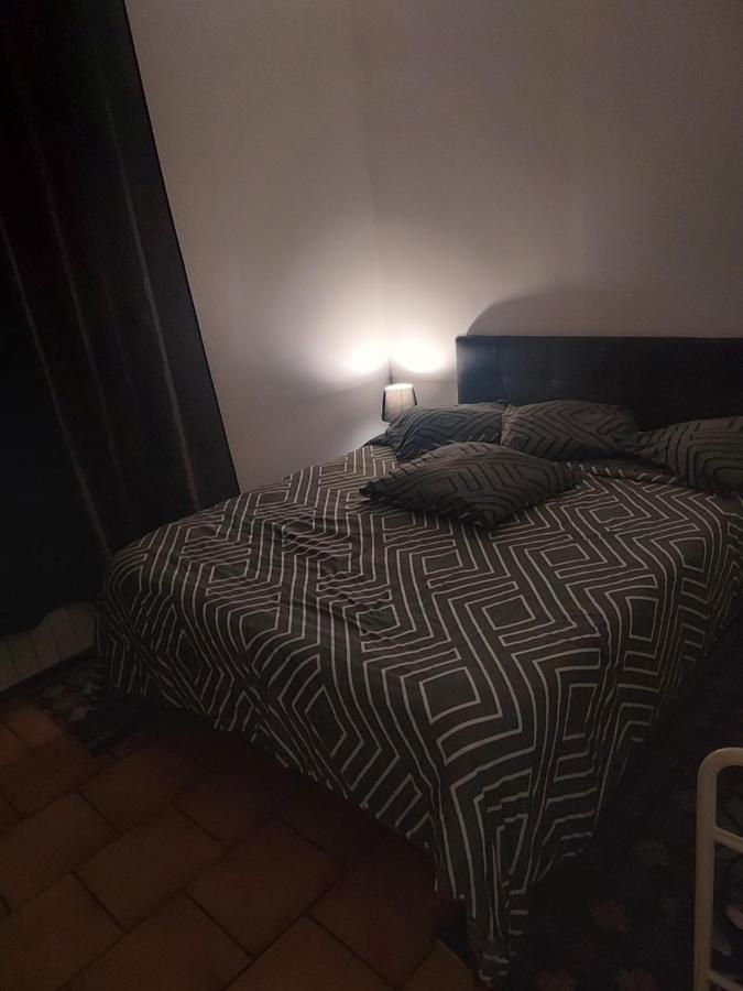 Appartement Meuble Avec Deux Chambres 穆兰 外观 照片