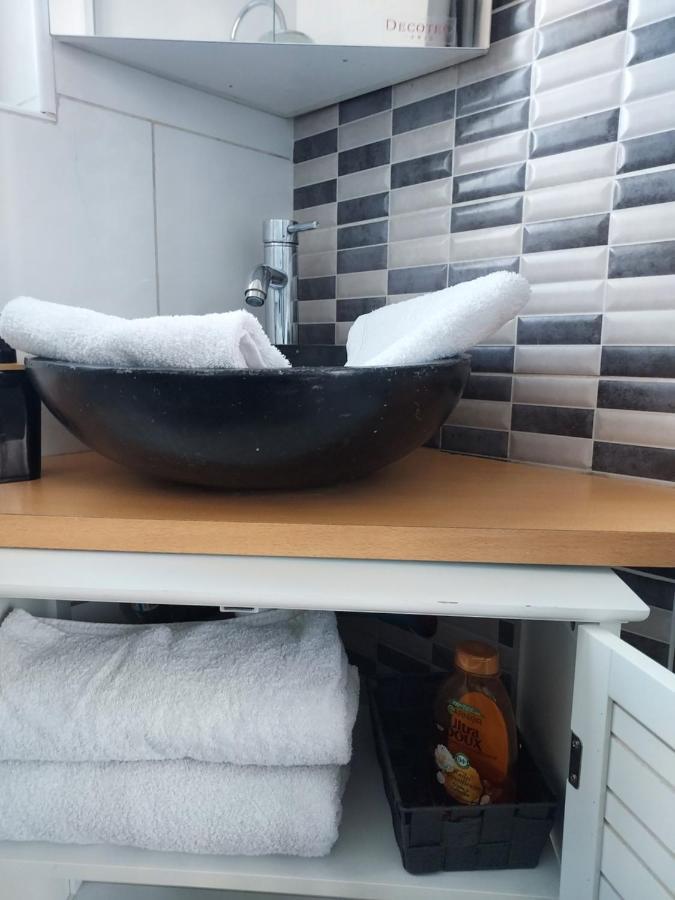 Appartement Meuble Avec Deux Chambres 穆兰 外观 照片